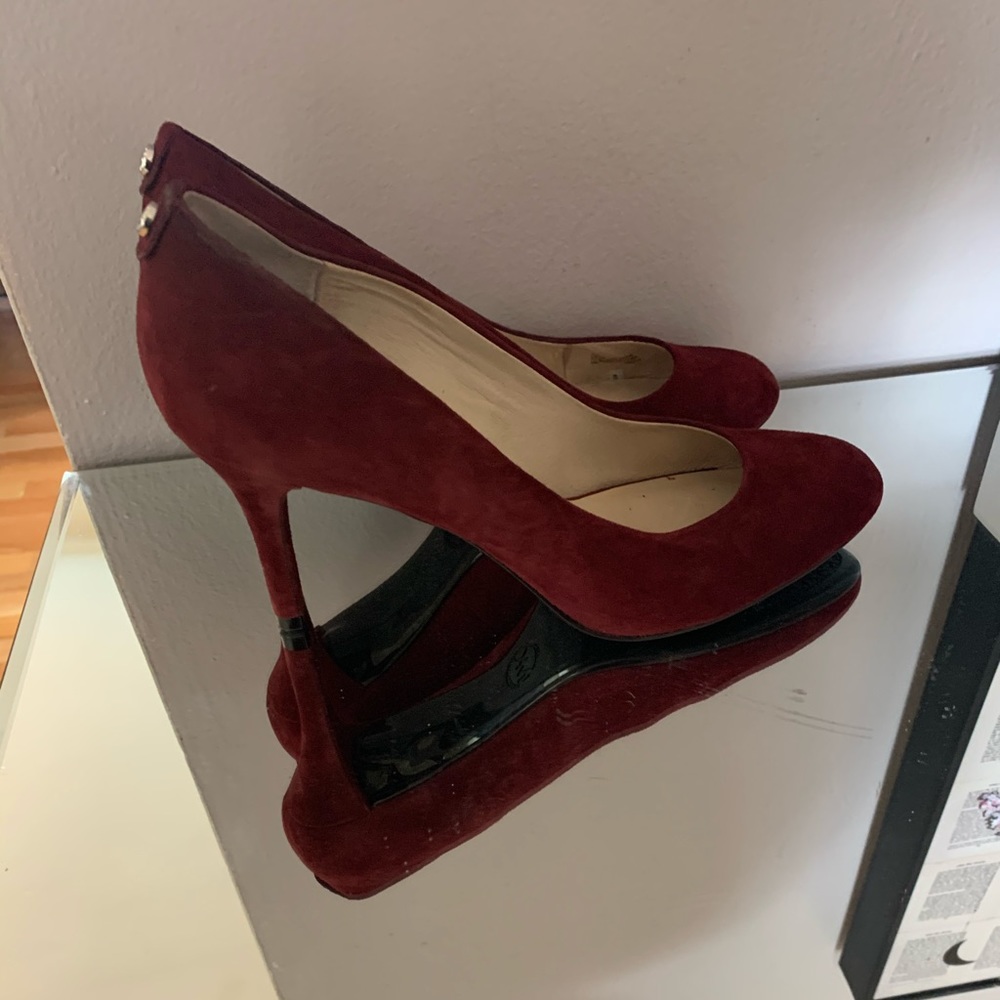 Nearly New Michael Kors Merlot Pumps